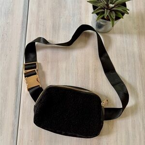 Women’s Gold & Black Belt Bag.